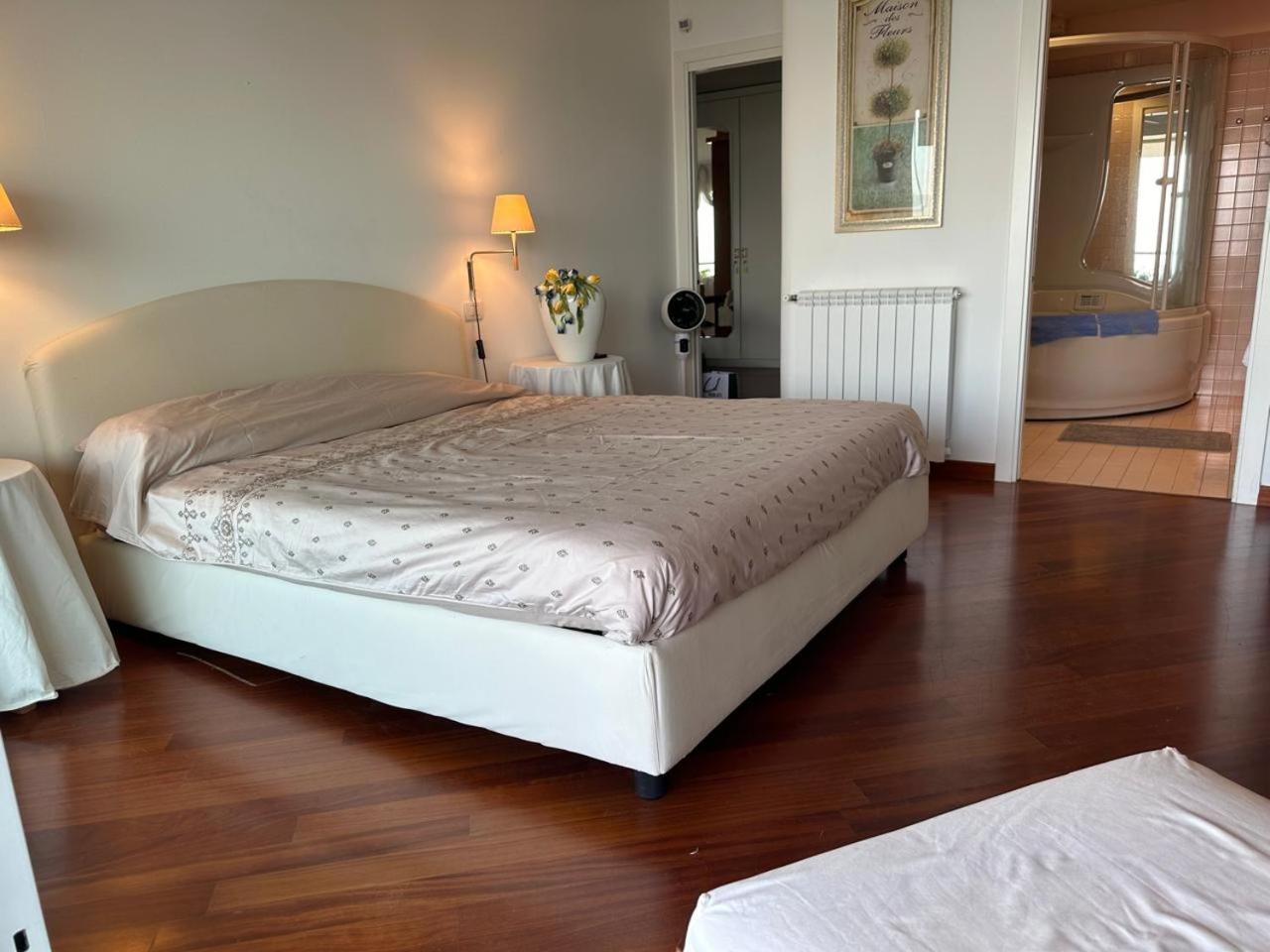 Sana Luxury Apartment Stresa Eksteriør bilde